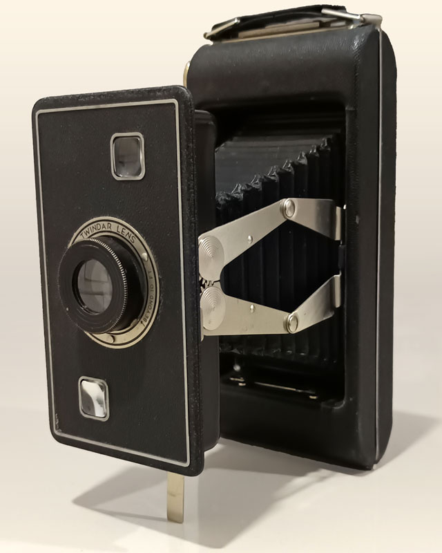 Kodak Jiffy Six-16 II Full Open Left