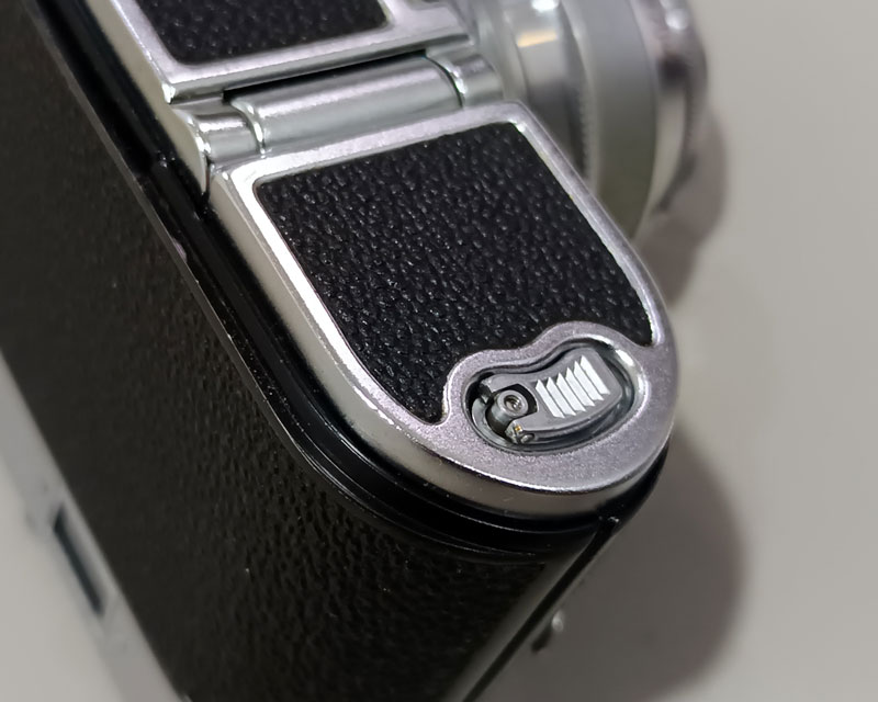 Voigtlander Vito BL Bottom Cover Close